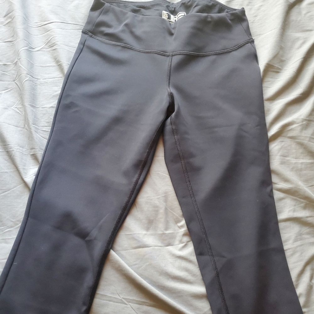 NewBalance cropped leggings